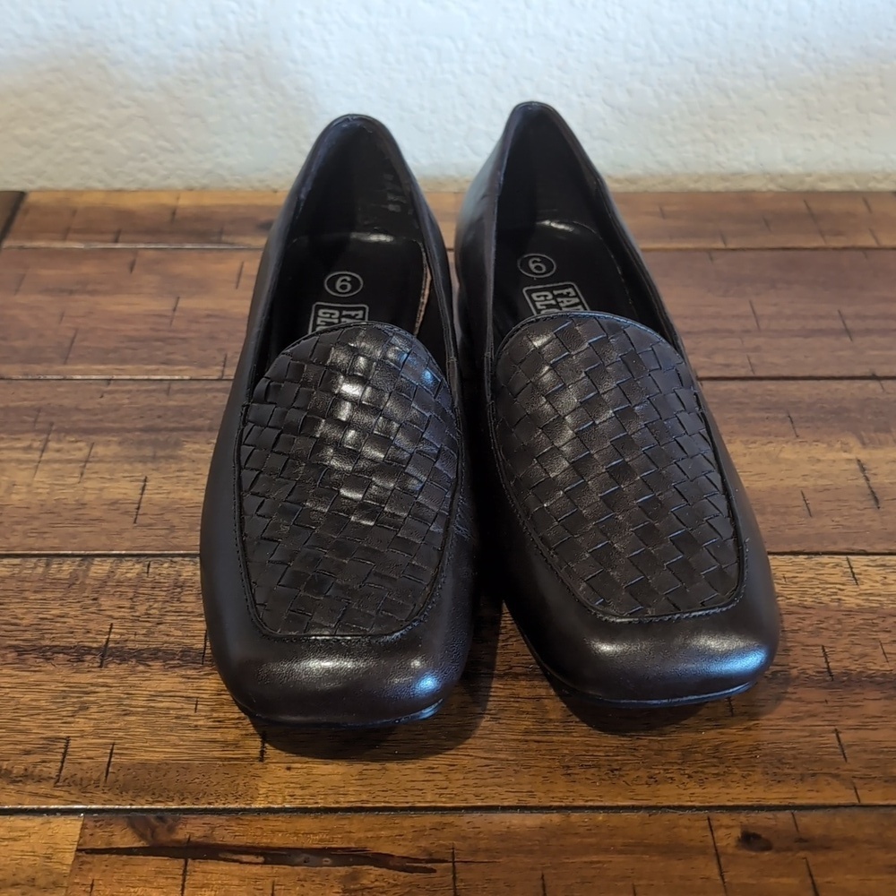 NIB Faded Glory Brown Loafers Size 6 - New In Box - Picture 11 of 11